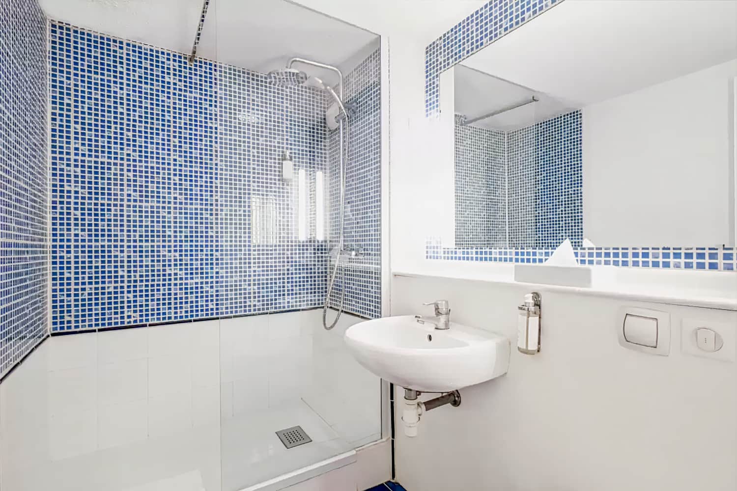 Comfort Hôtel RUNGIS-ORLY