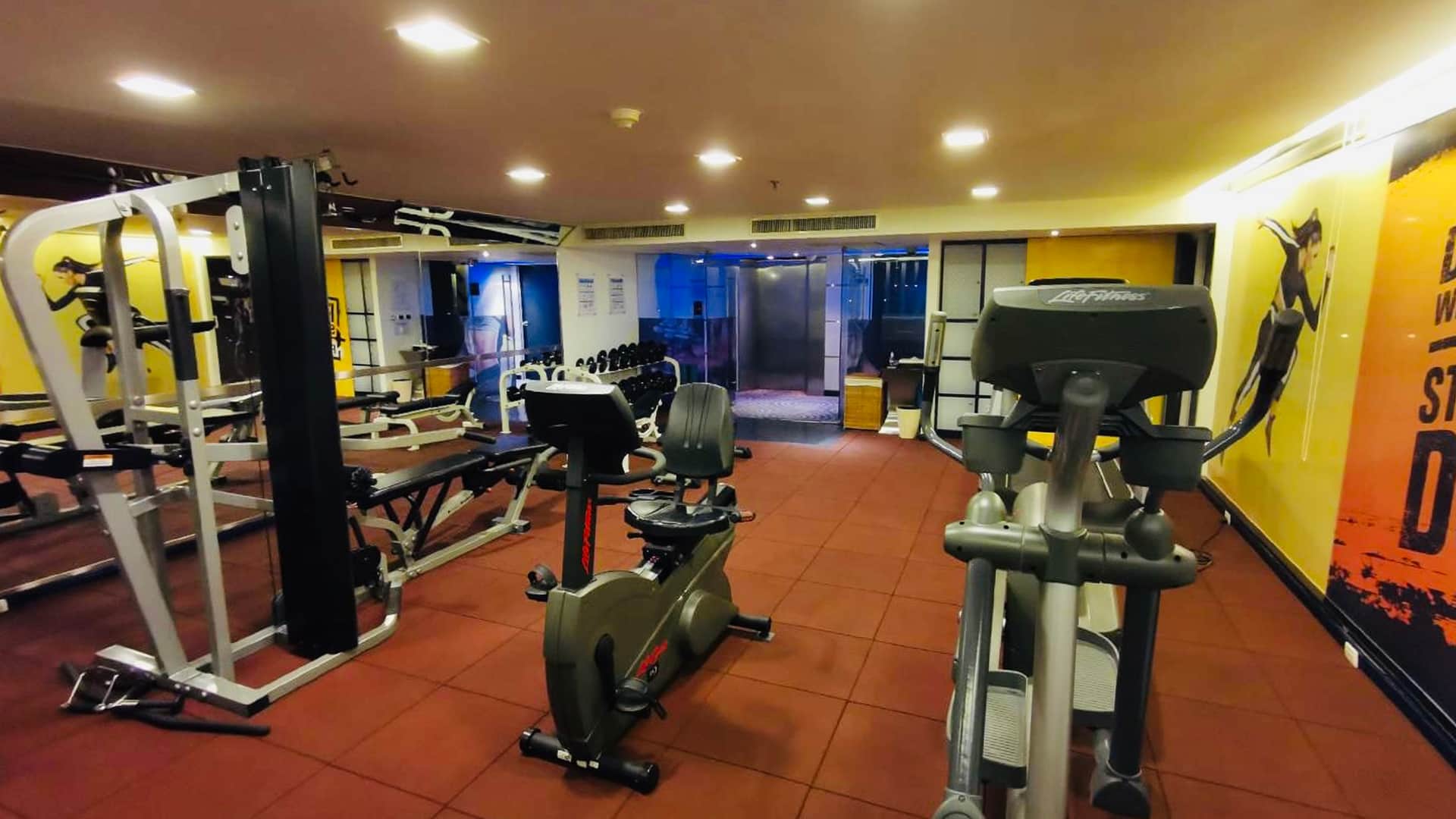Night Hotel Bangkok - Sukhumvit 15