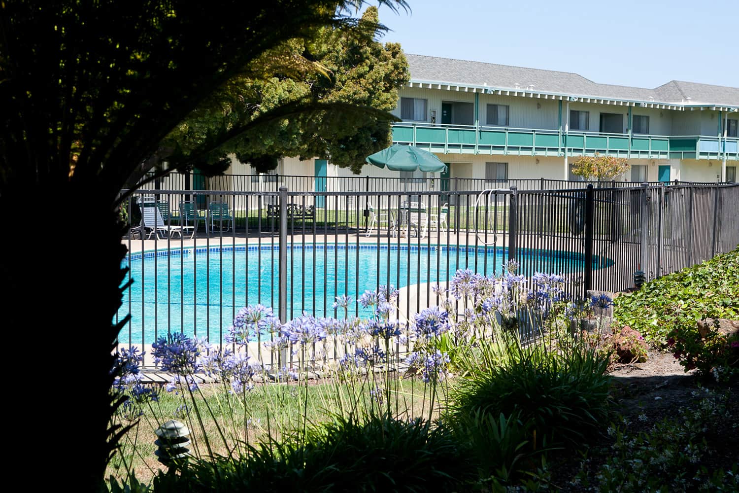 Coral Reef Inn & Suites