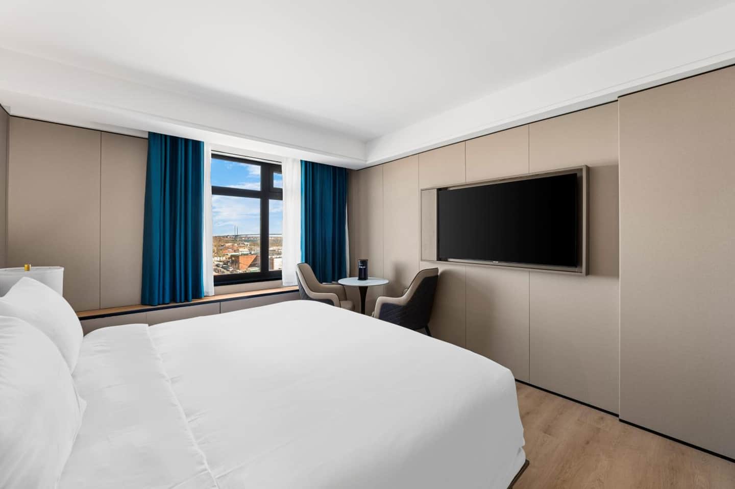 LY New York Hotel