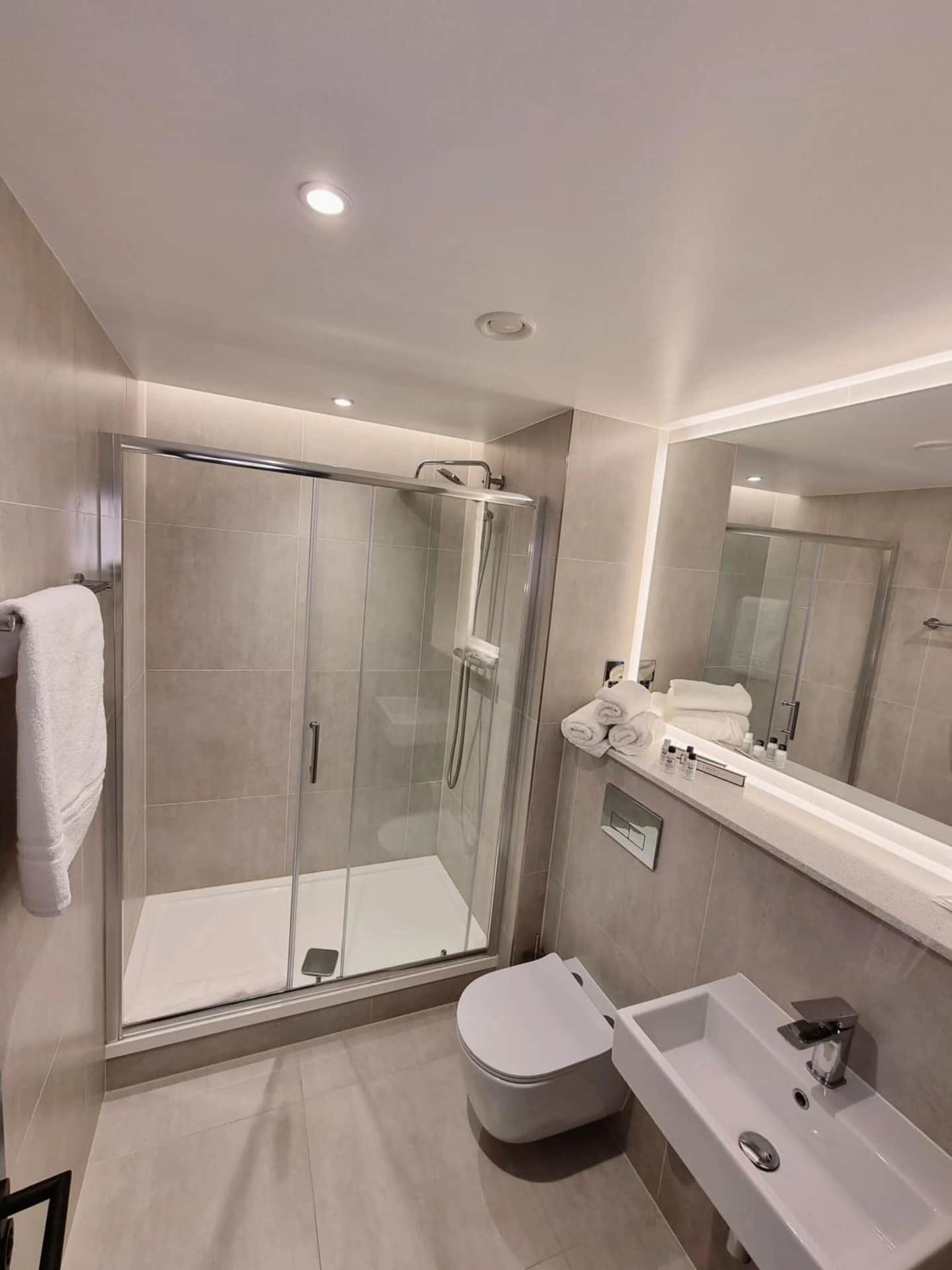 Axiom Park Hotel