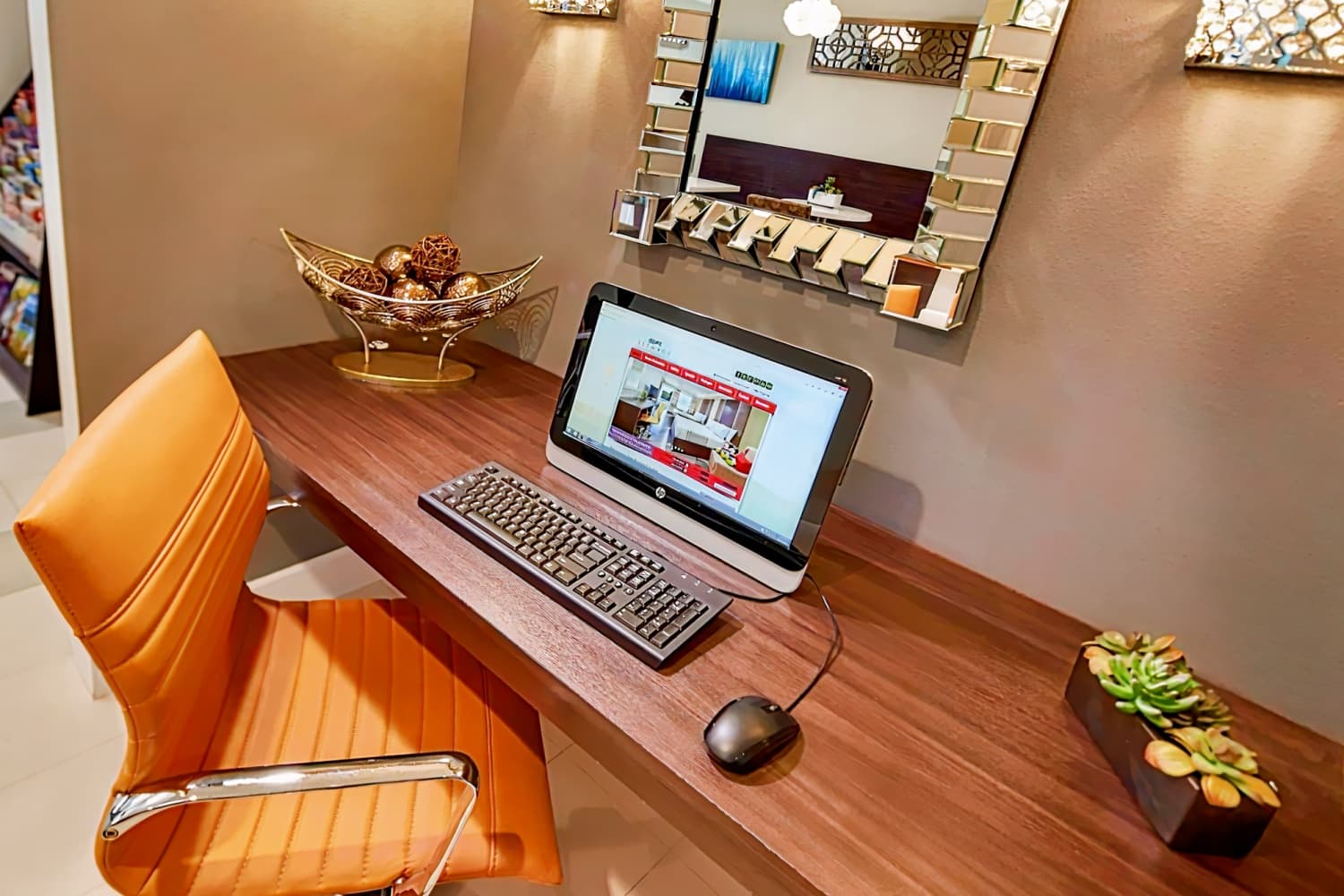 Eden Roc Inn & Suites