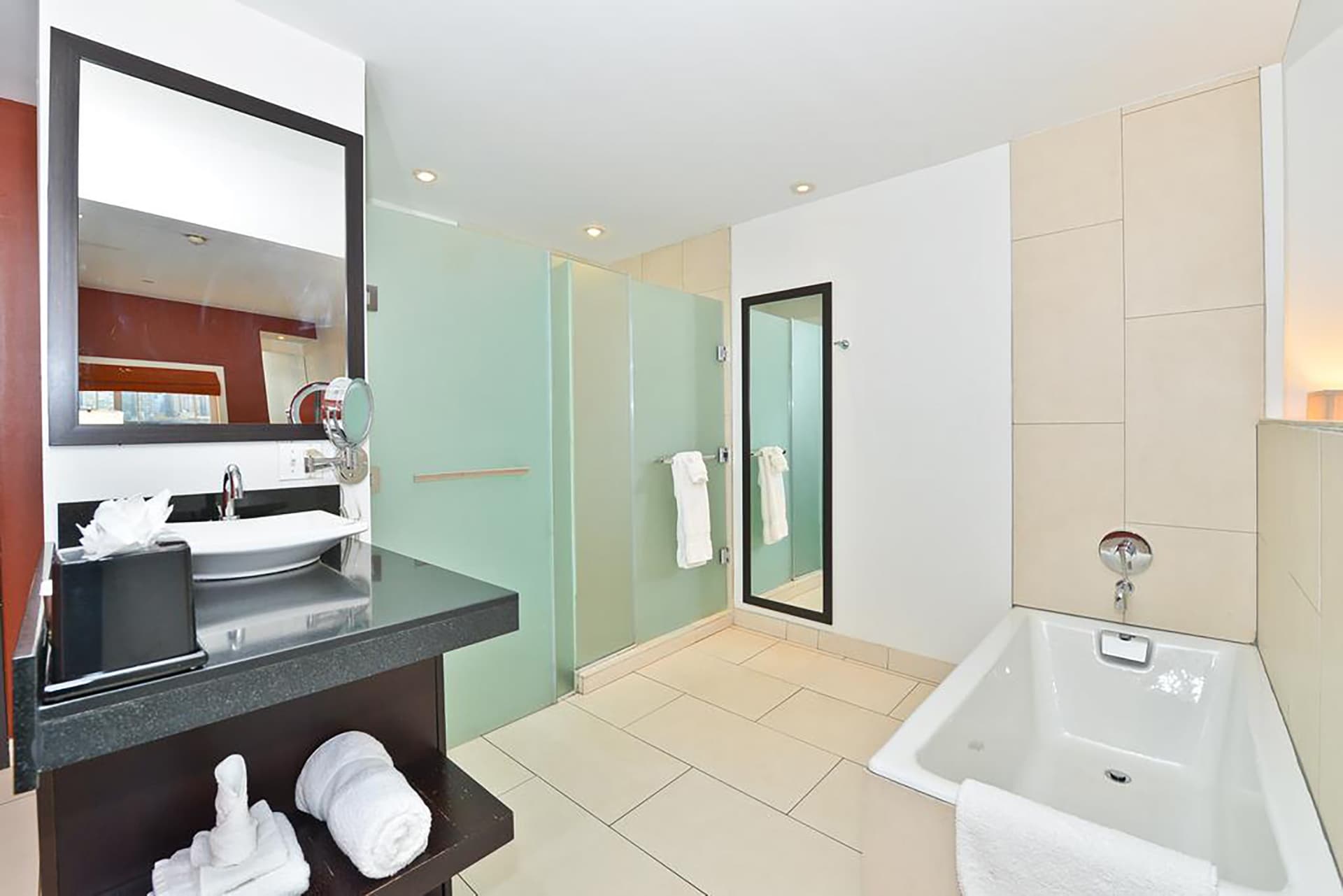 Ravel Hotel