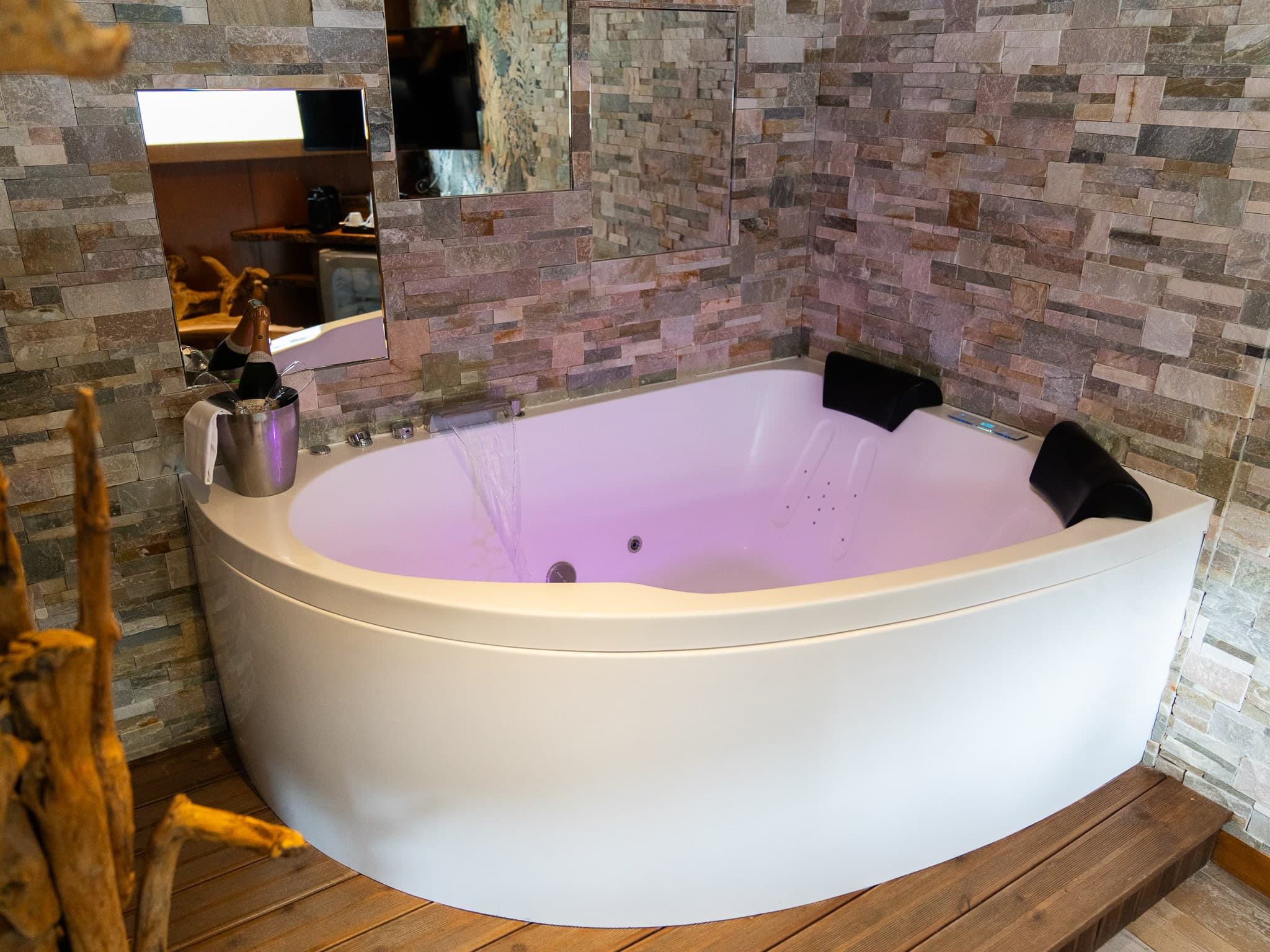 VIP Paris Yacht Hôtel