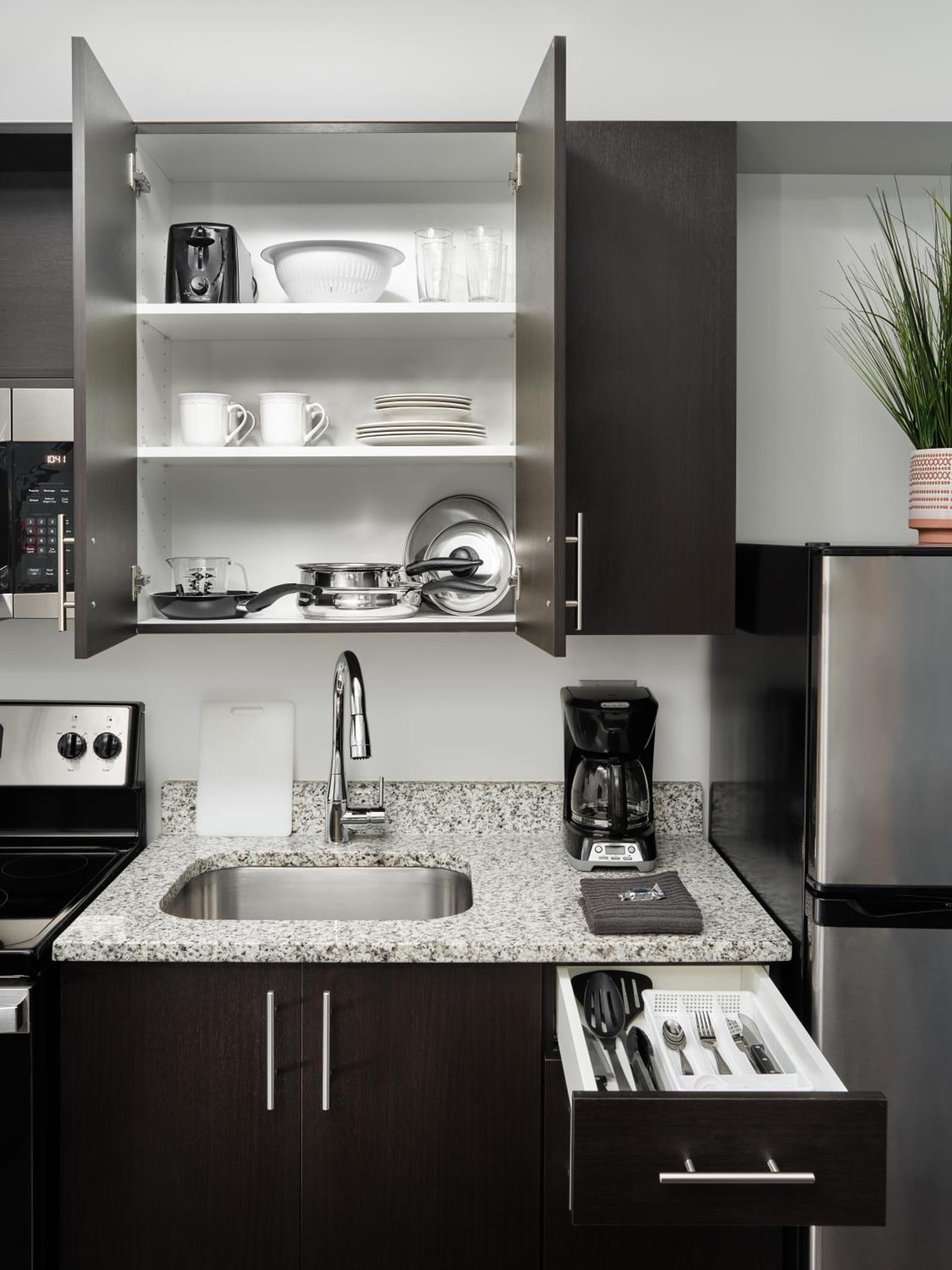 stayAPT Suites LaGrange