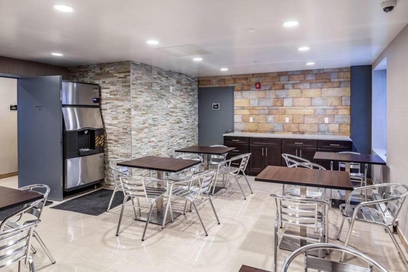 Umbrella Hotel Brooklyn