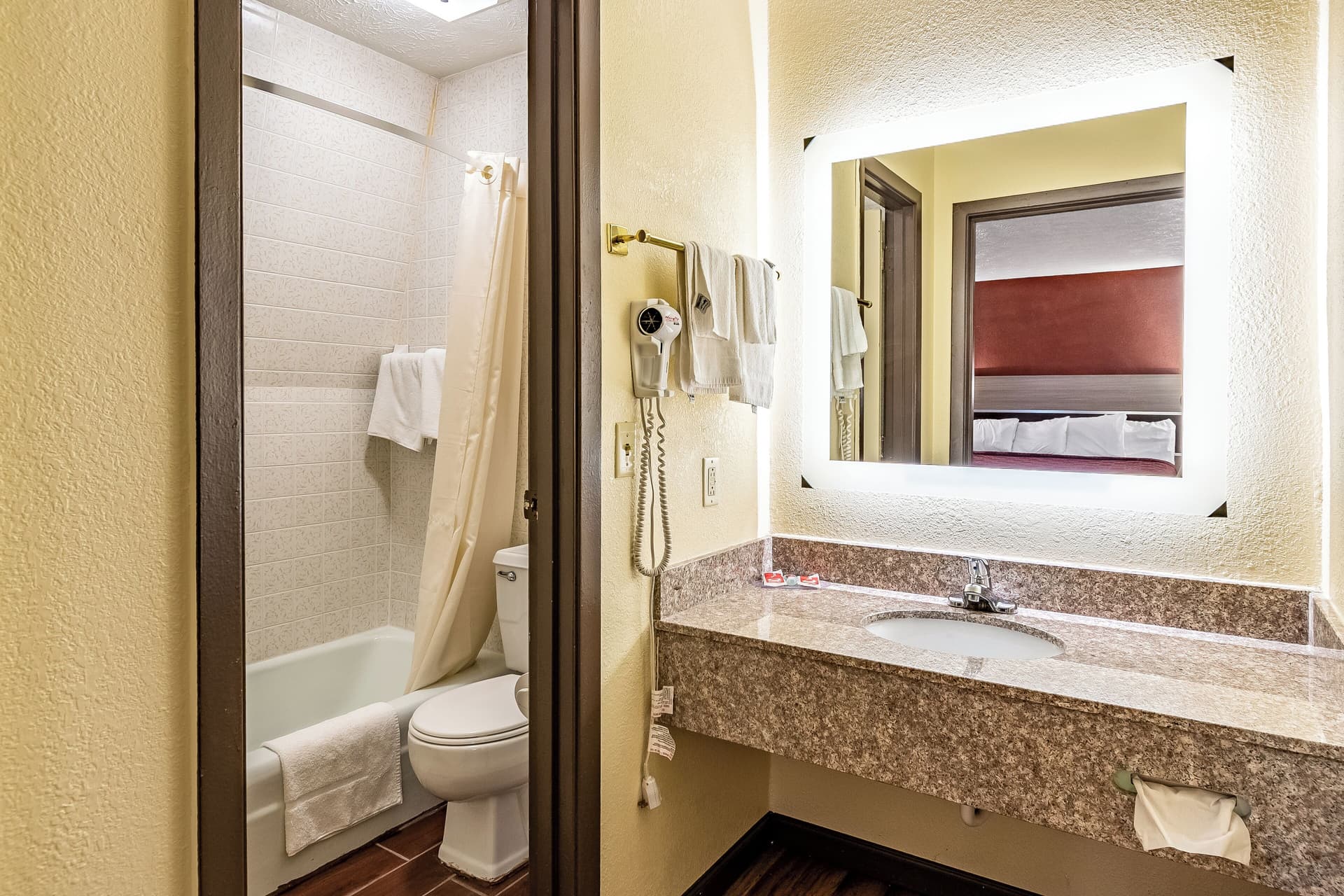 Worthington Motor Lodge