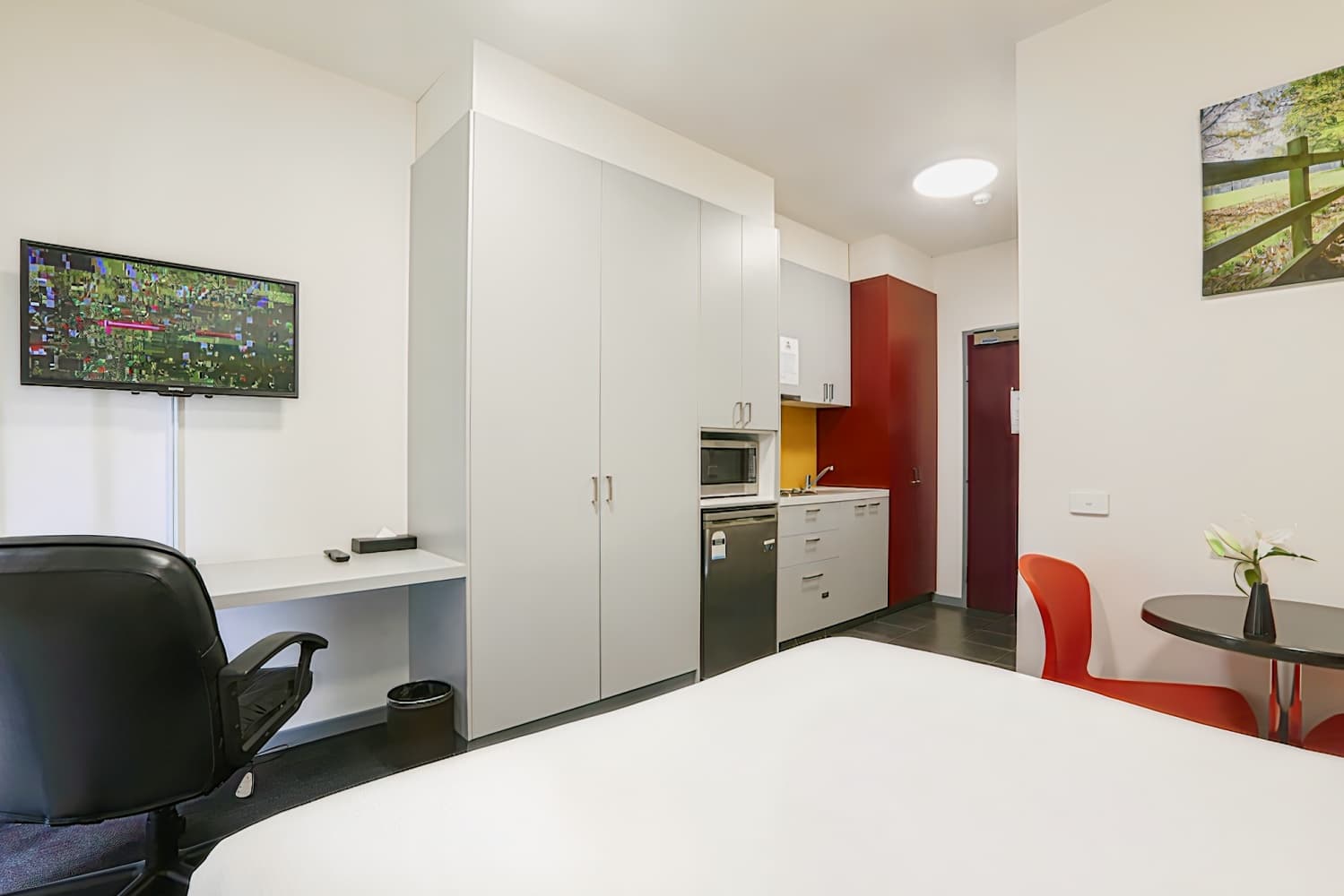 Alston Apartments Hotel