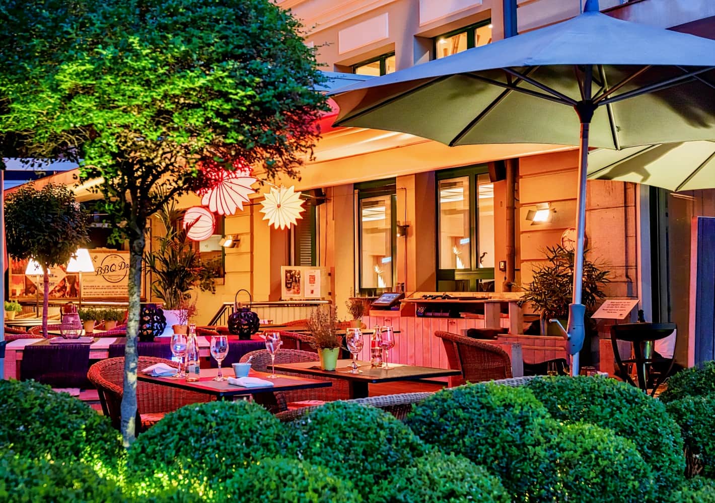 Central Plaza Hotel