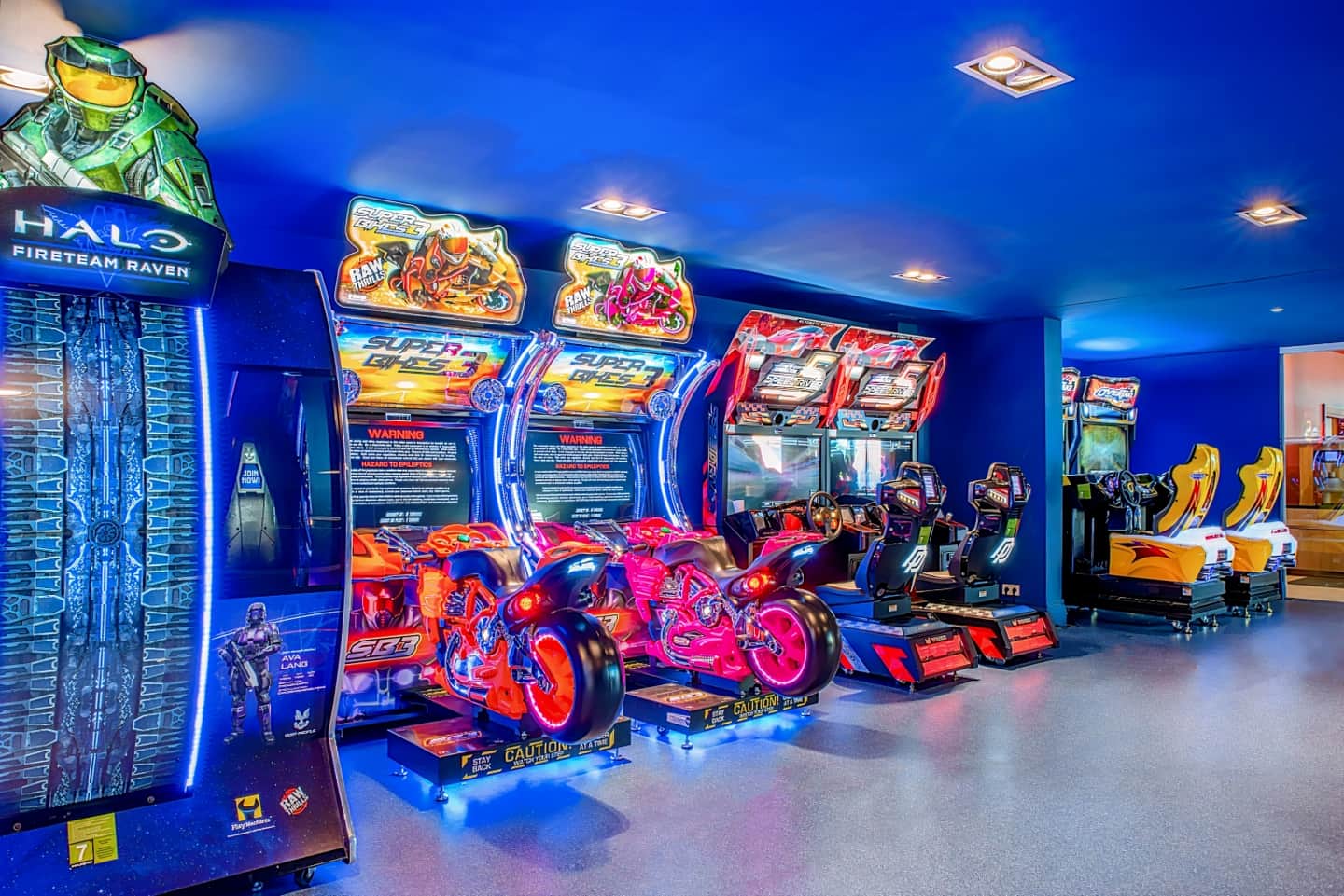 Grand Magic Hotel