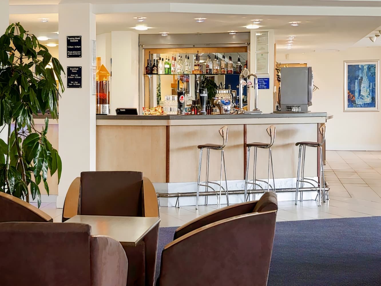 Holiday Inn Express Cardiff Airport