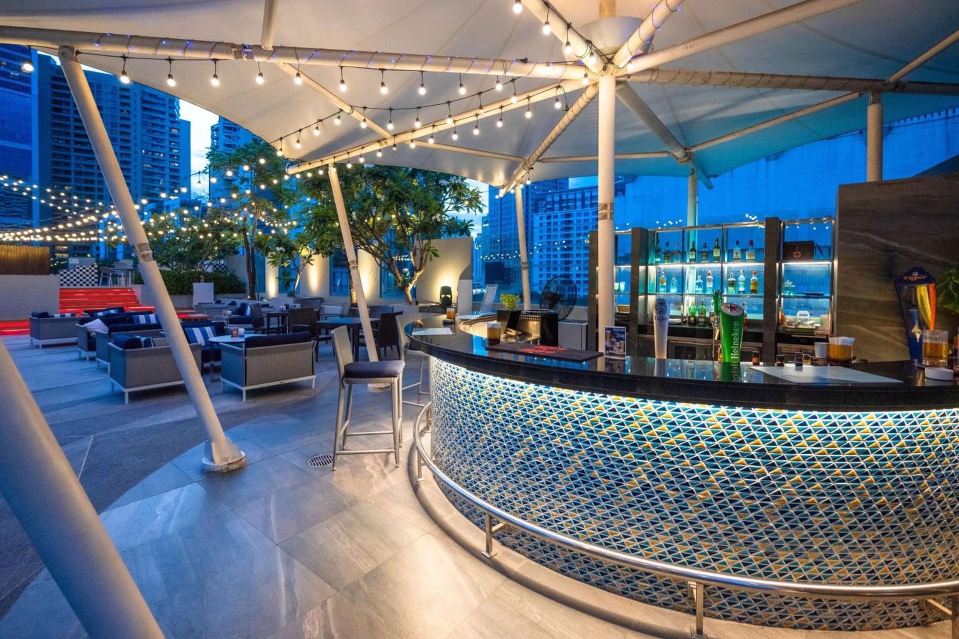 Park Plaza Bangkok Soi 18