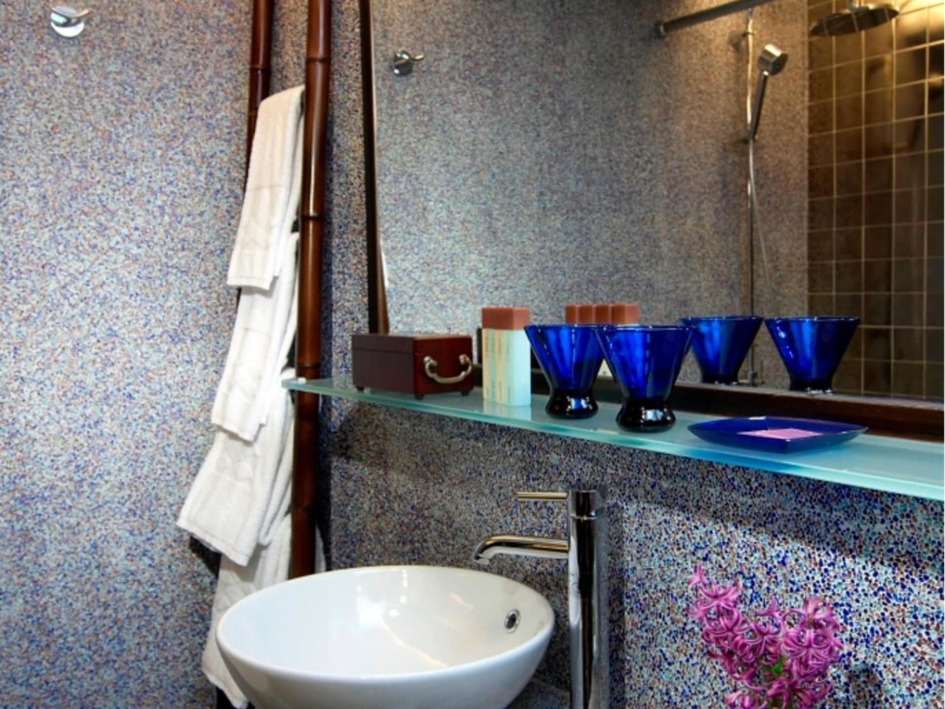 Lan Kwai Fong Hotel @ Kau U Fong