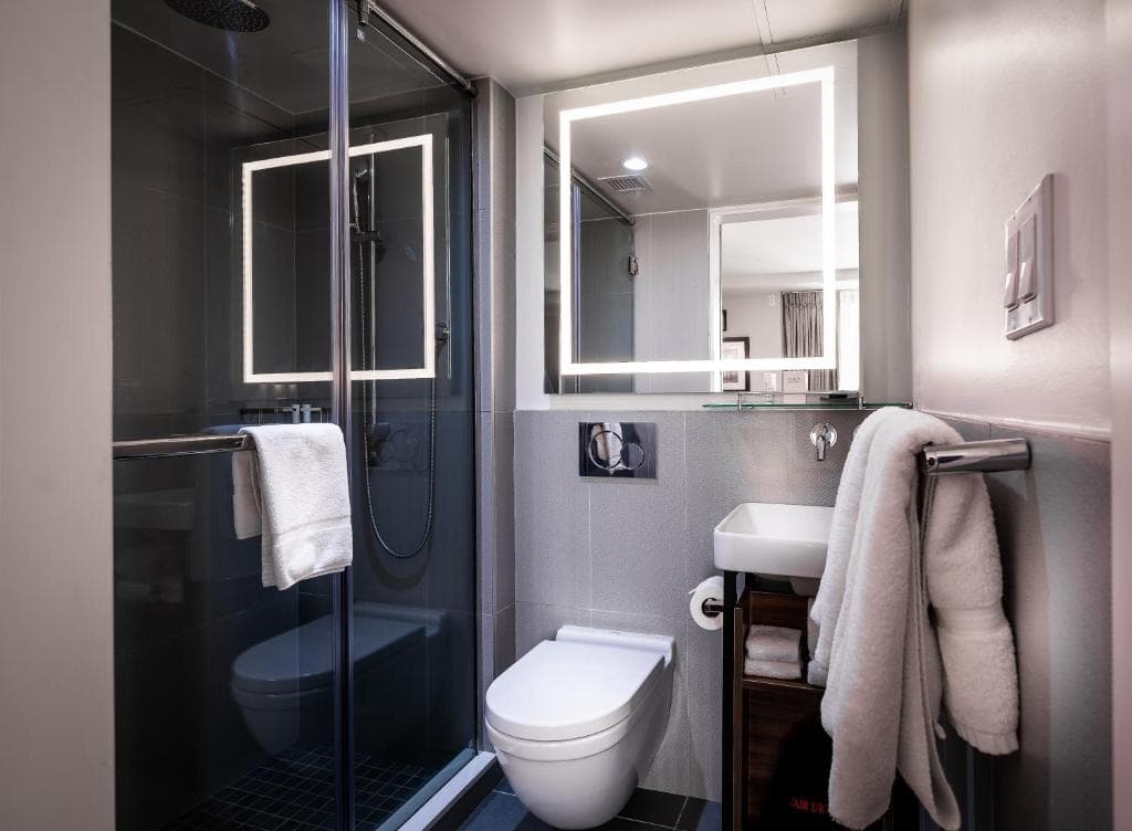 La Quinta Inn & Suites by Wyndham Times Square South