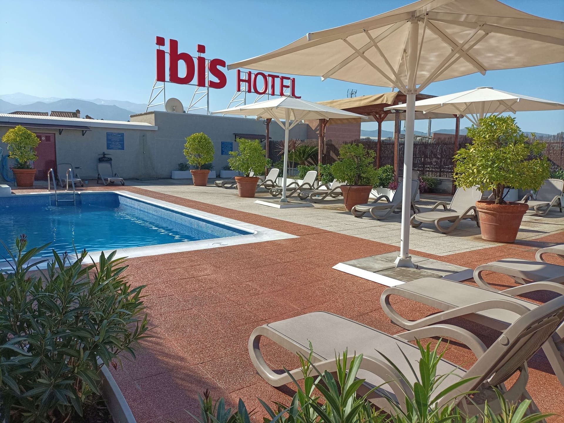 ibis Granada