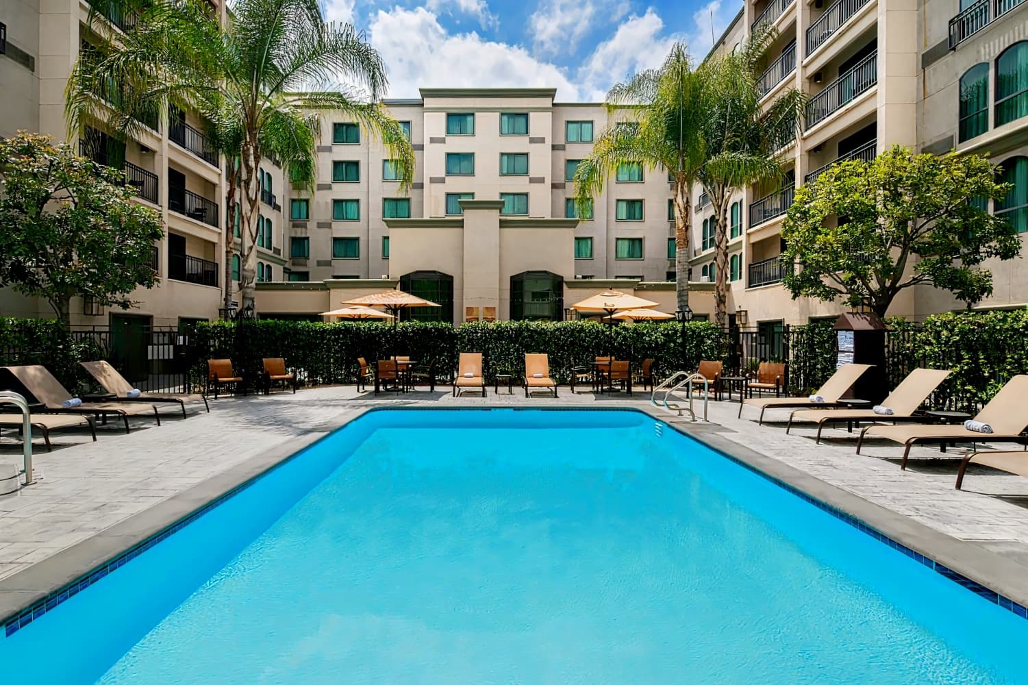 Courtyard Los Angeles Pasadena Old Town
