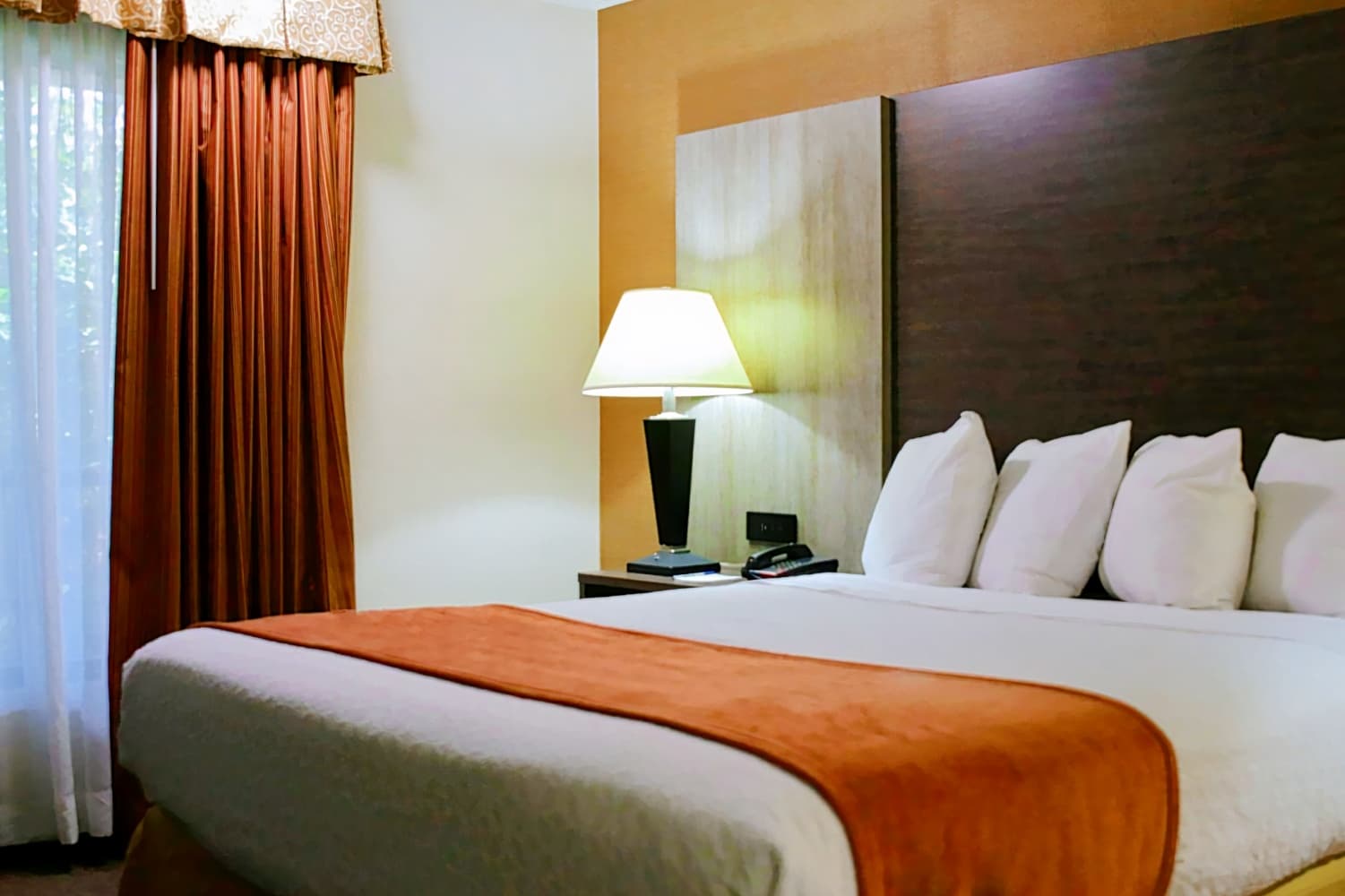 Best Western Plus Galleria Inn & Suites