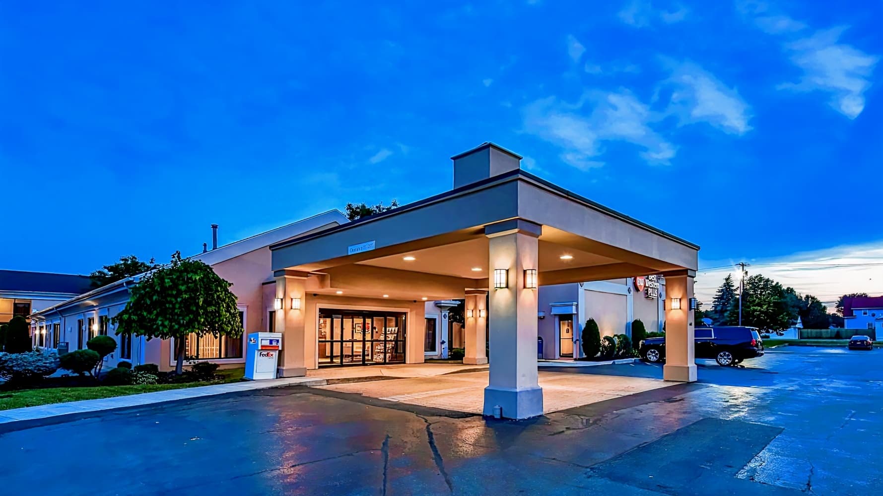 Best Western Plus Galleria Inn & Suites