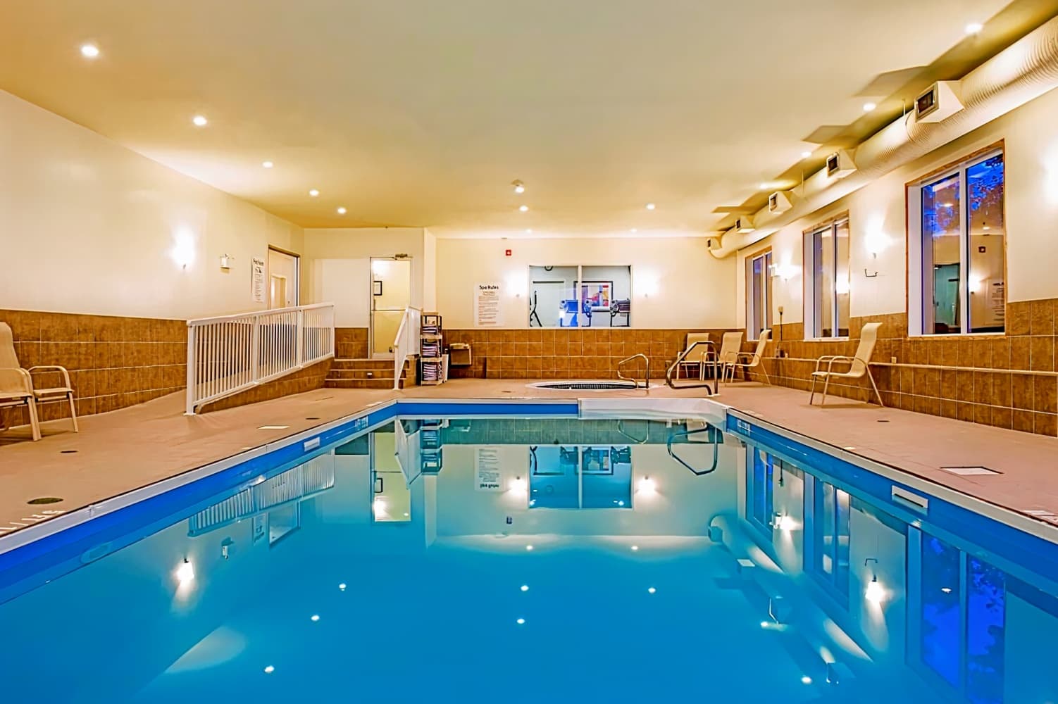 Holiday Inn Express & Suites Regina South, an IHG Hotel