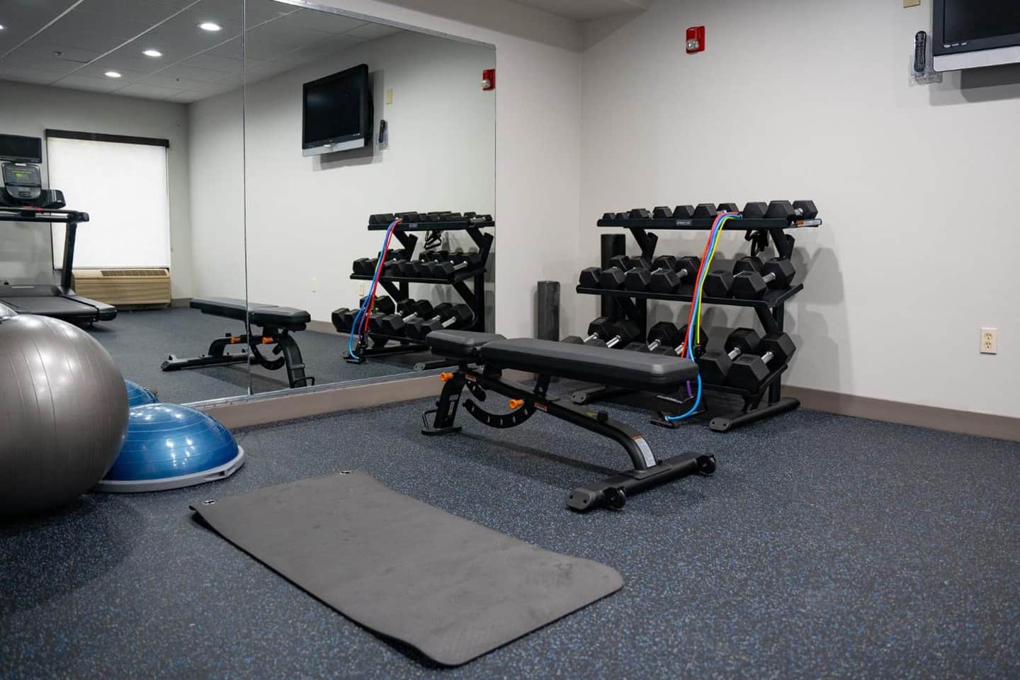 Holiday Inn Express & Suites West Chester by IHG