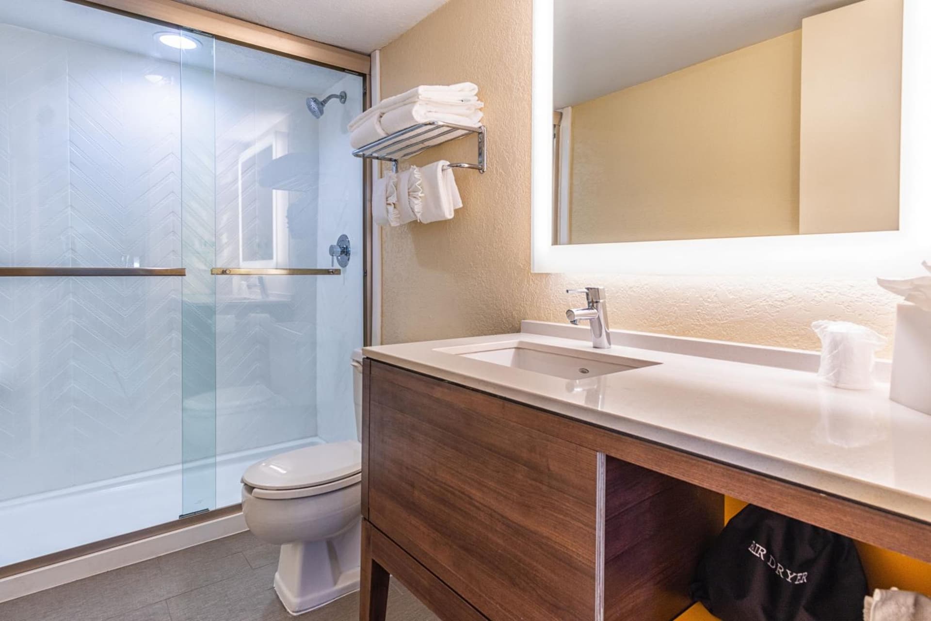 Holiday Inn Miami International Airport, an IHG Hotel