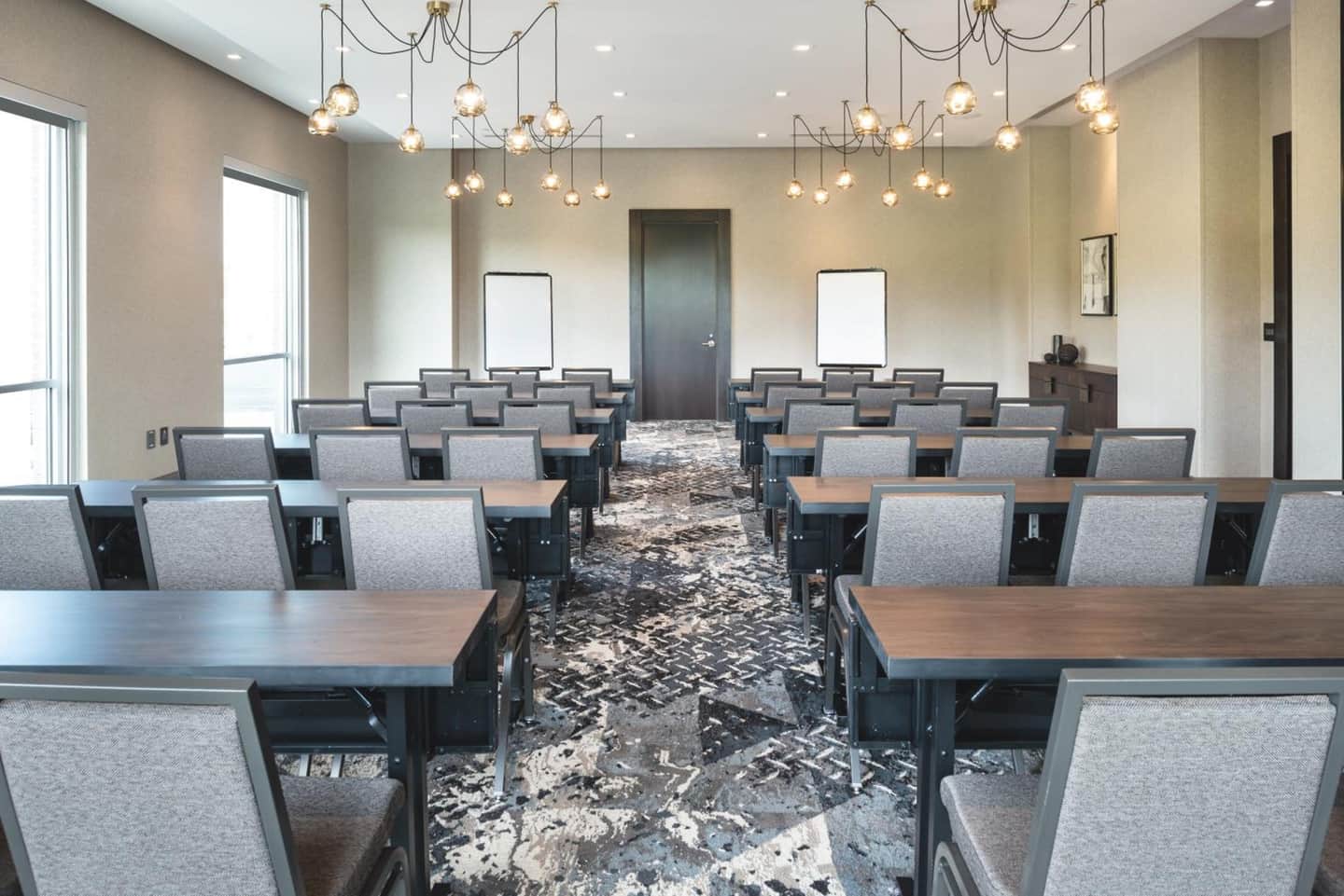 Holiday Inn Boston Logan Airport - Chelsea