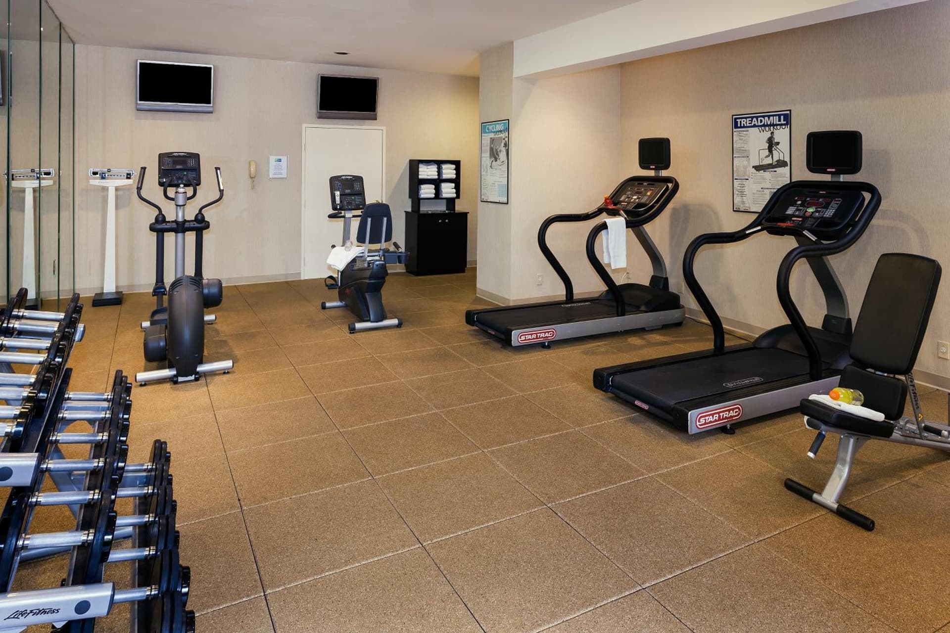 Holiday Inn Express Simi Valley