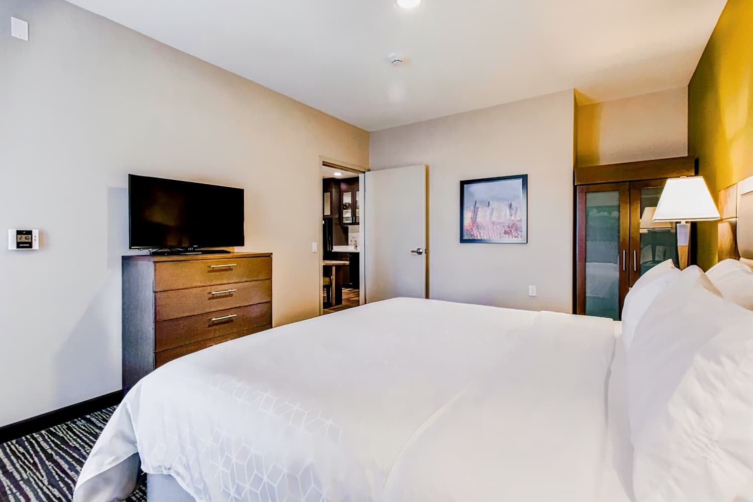 Candlewood Suites West Edmonton - Mall Area, an IHG Hotel