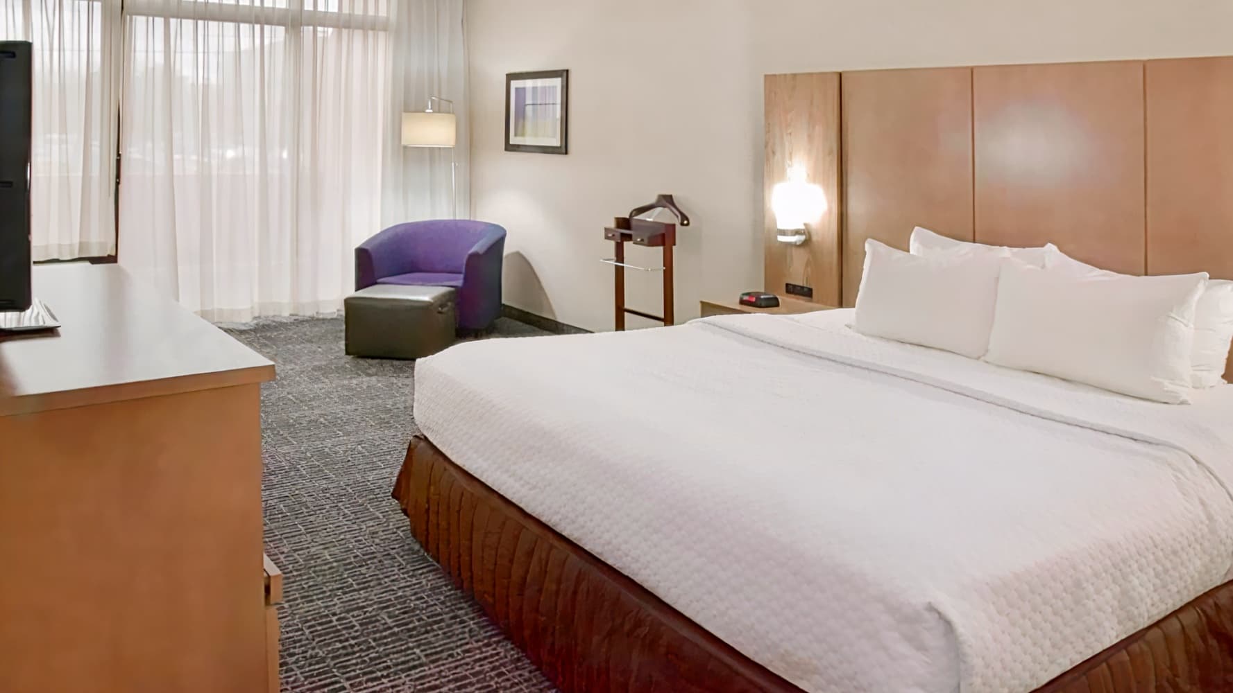 Crowne Plaza Cleveland Airport