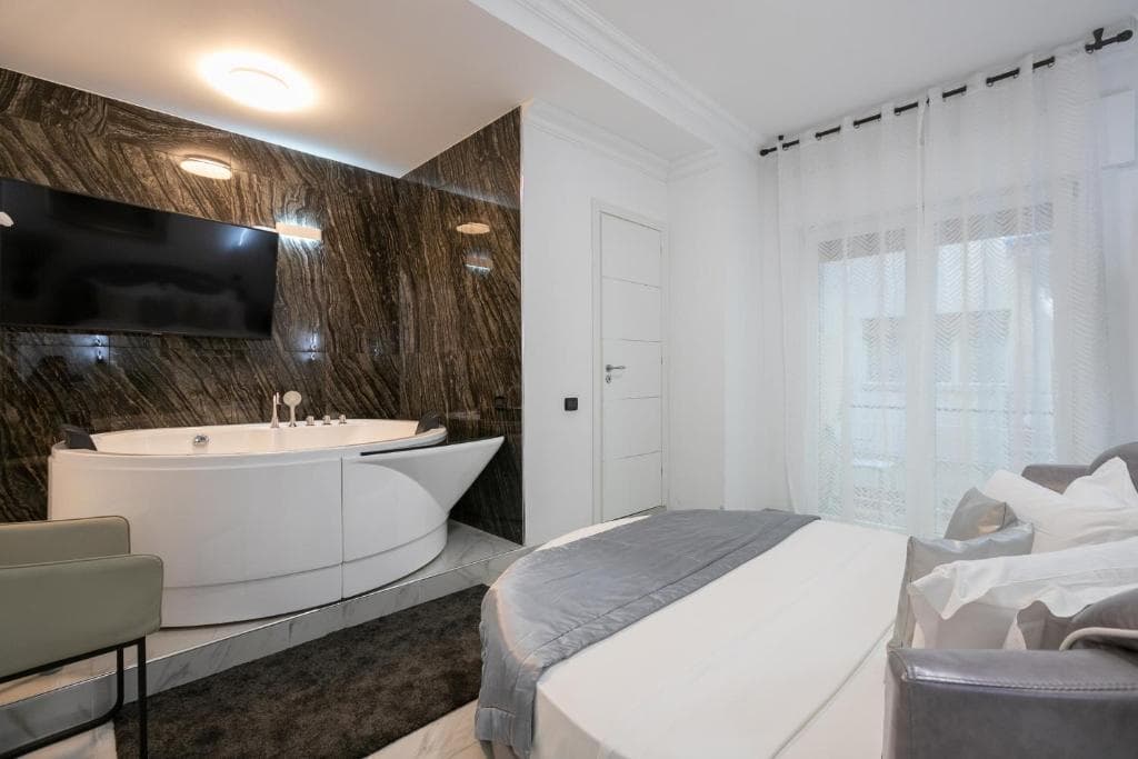 Gregorio VII Luxury Suites San Damaso