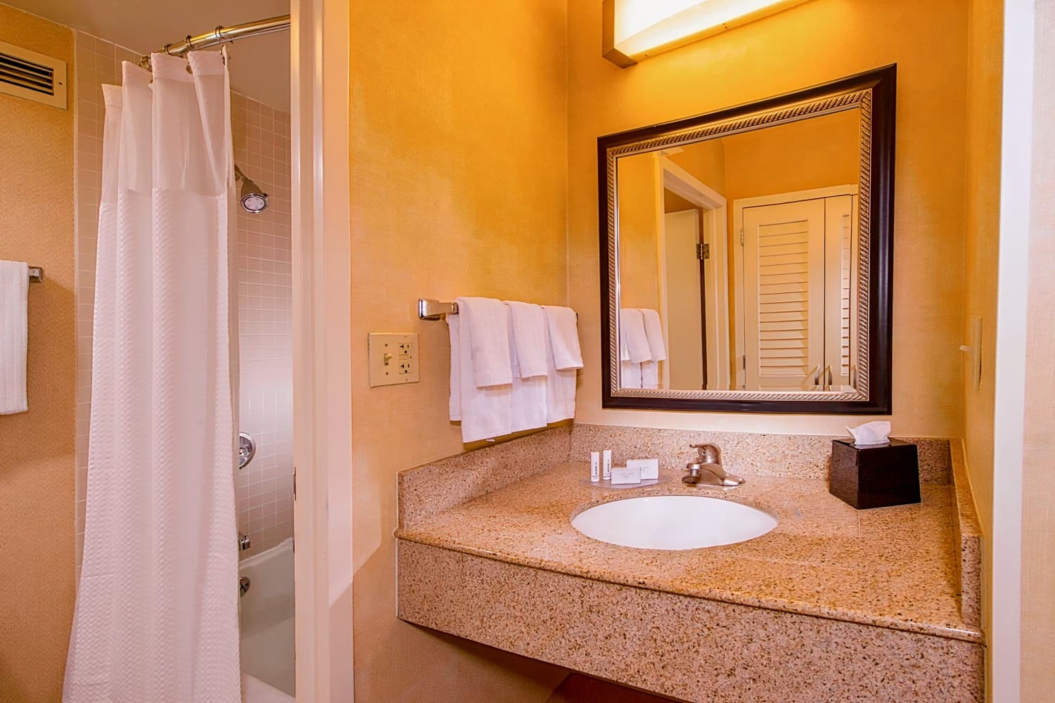 Courtyard Manassas Battlefield Park