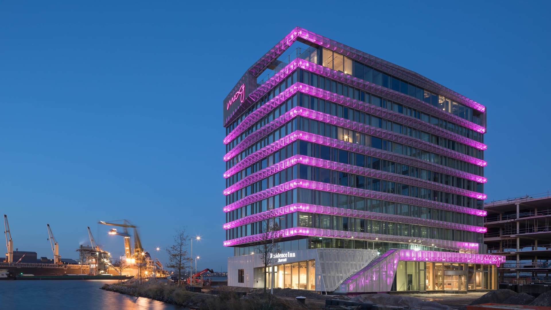 Moxy Amsterdam Houthavens