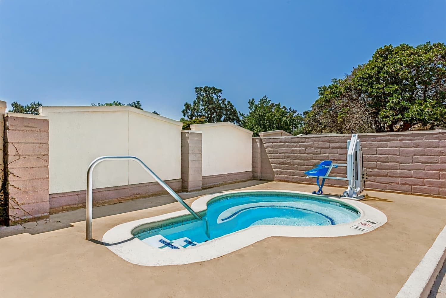 DoubleTree by Hilton Chico