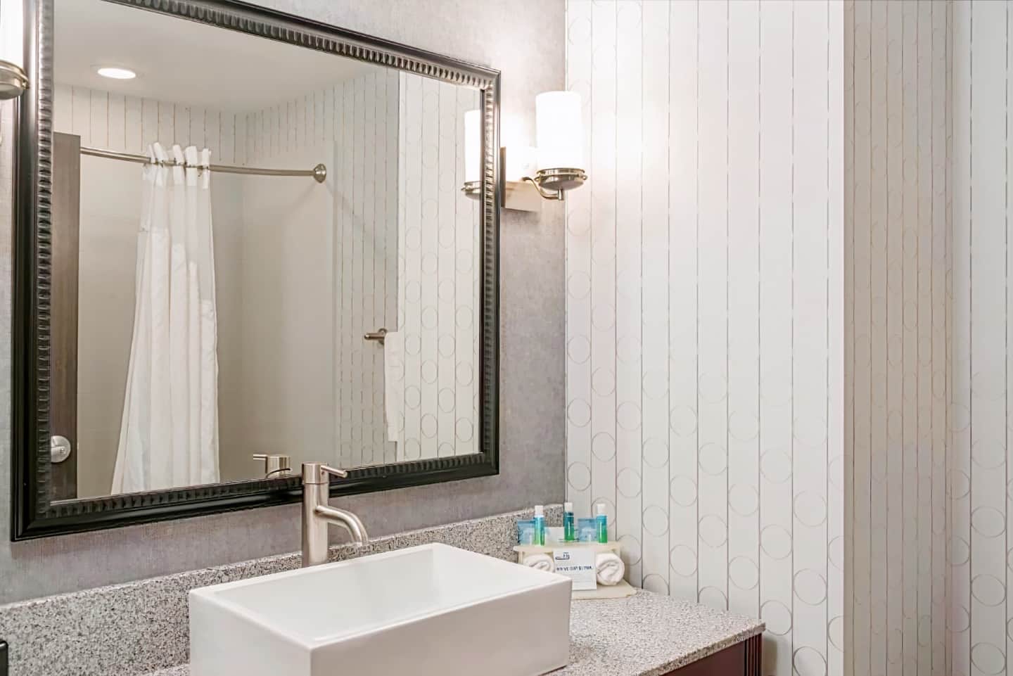 Holiday Inn Express & Suites Columbus - Polaris Parkway
