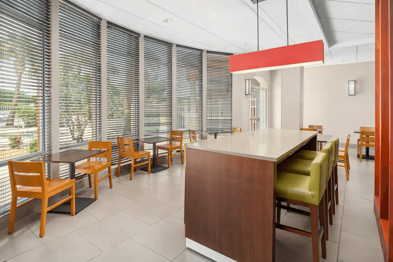 Country Inn & Suites by Radisson, Orlando Airport, FL