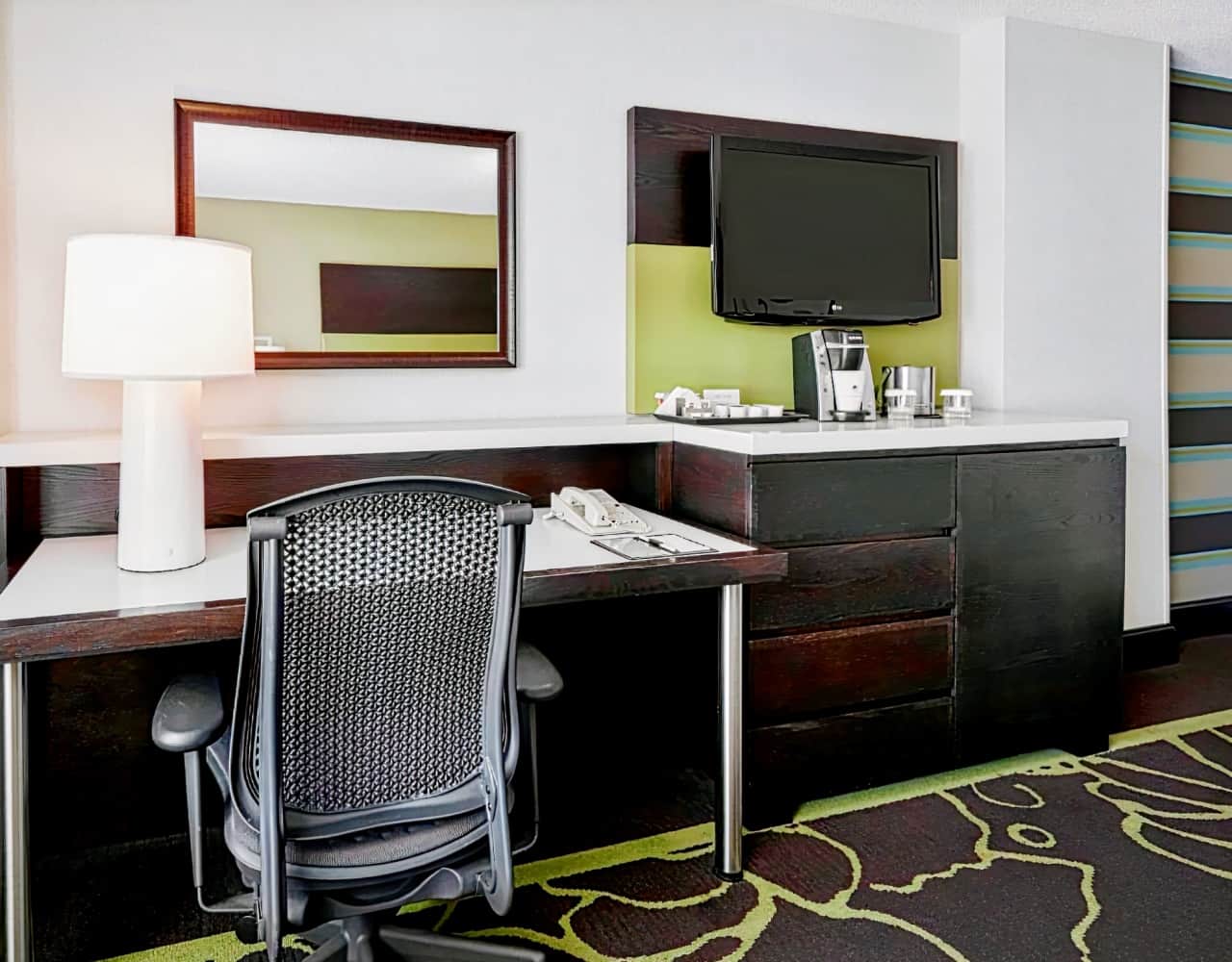 DoubleTree by Hilton Charlotte Gateway Village