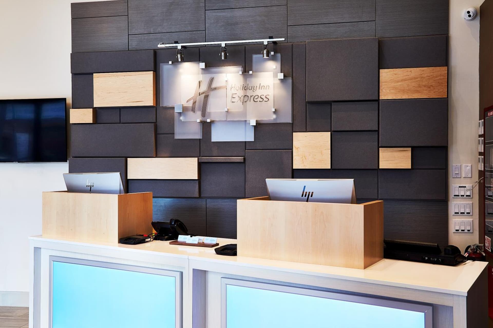 Holiday Inn Express Nyc Brooklyn - Sunset Park