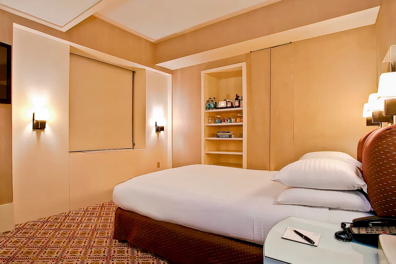 City Club Hotel
