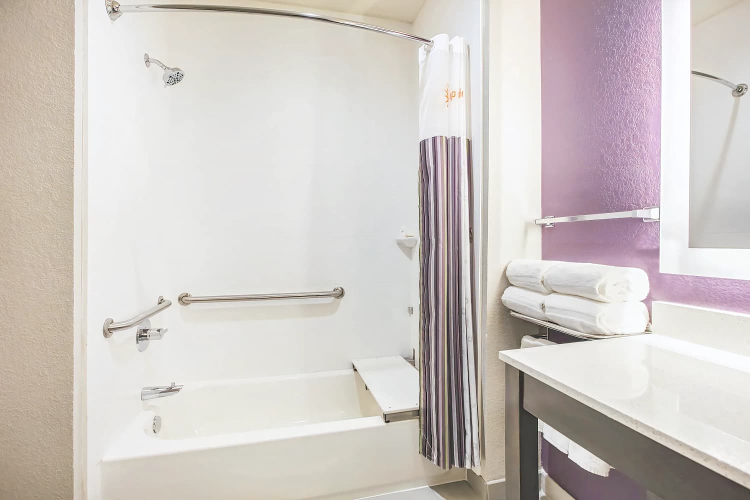 La Quinta Inn and Suites Dallas Plano - The Colony