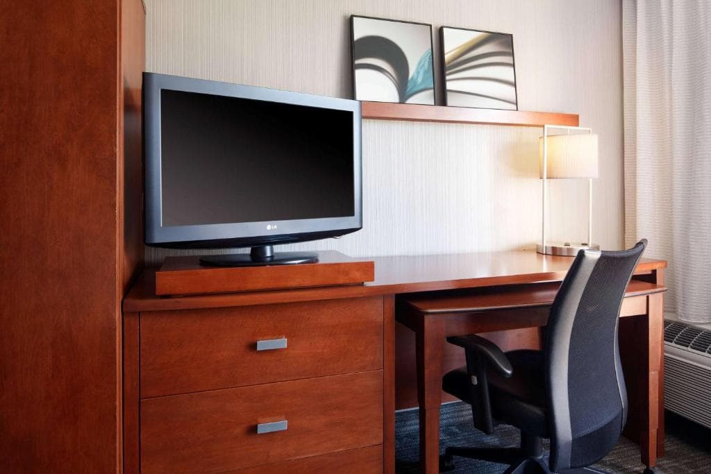 Courtyard by Marriott Kansas City Airport