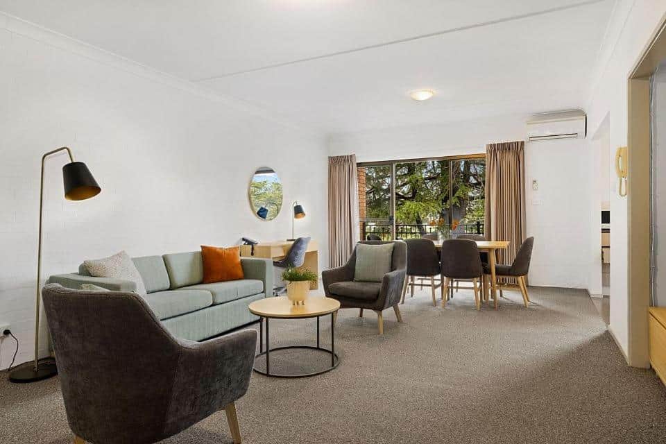Oxley Court Apartments