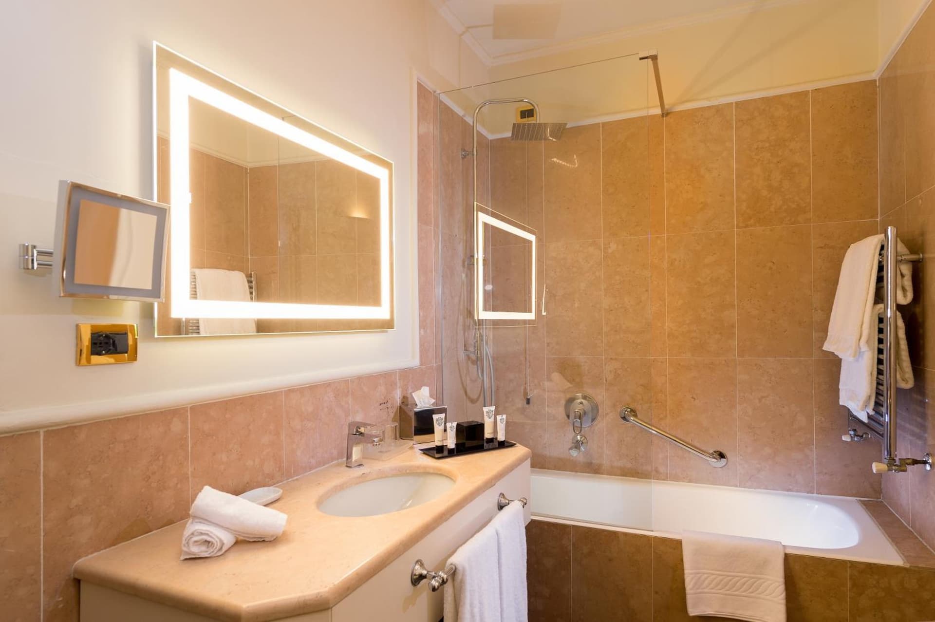 Grand Hotel Villa Torretta, Curio Collection by Hilton