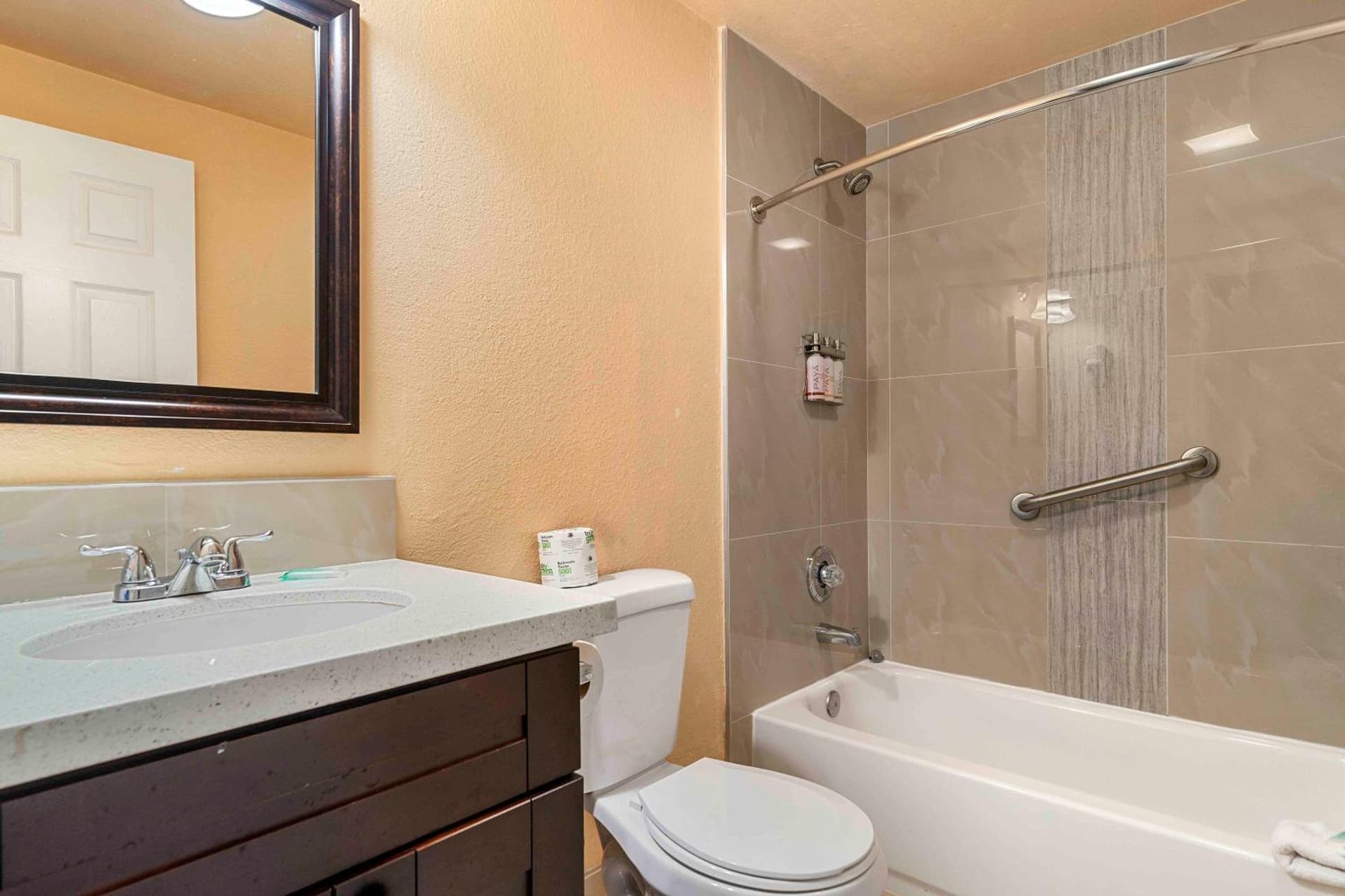 Lemon Tree Hotel and Suites