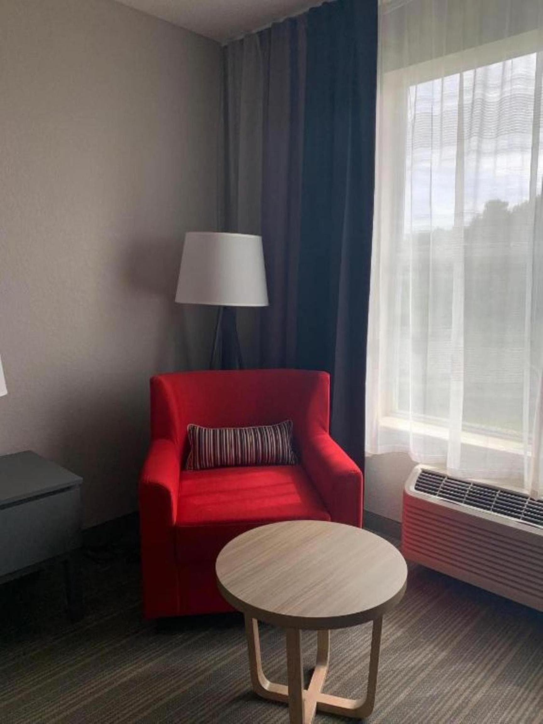 Sonesta Essential IAH Airport JFK Boulevard - Newly Renovated