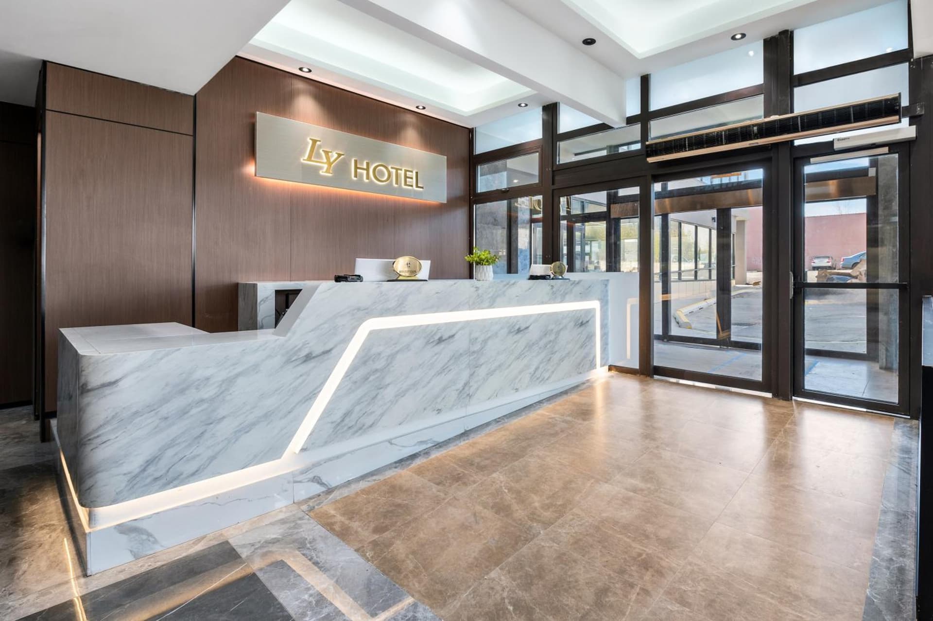 LY New York Hotel