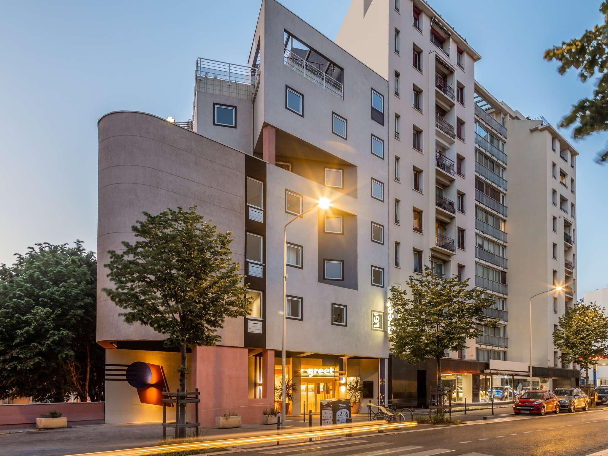 greet hotel Marseille Parc Chanot Vélodrome