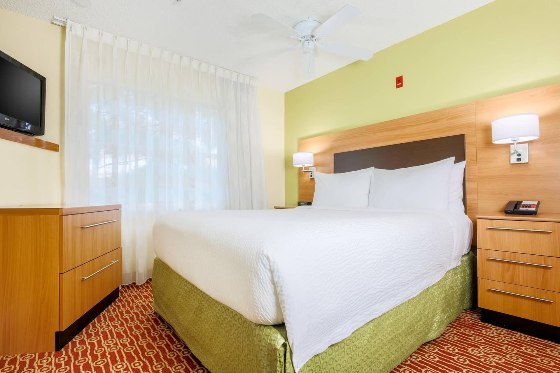 Sonesta Simply Suites Houston Brookhollow