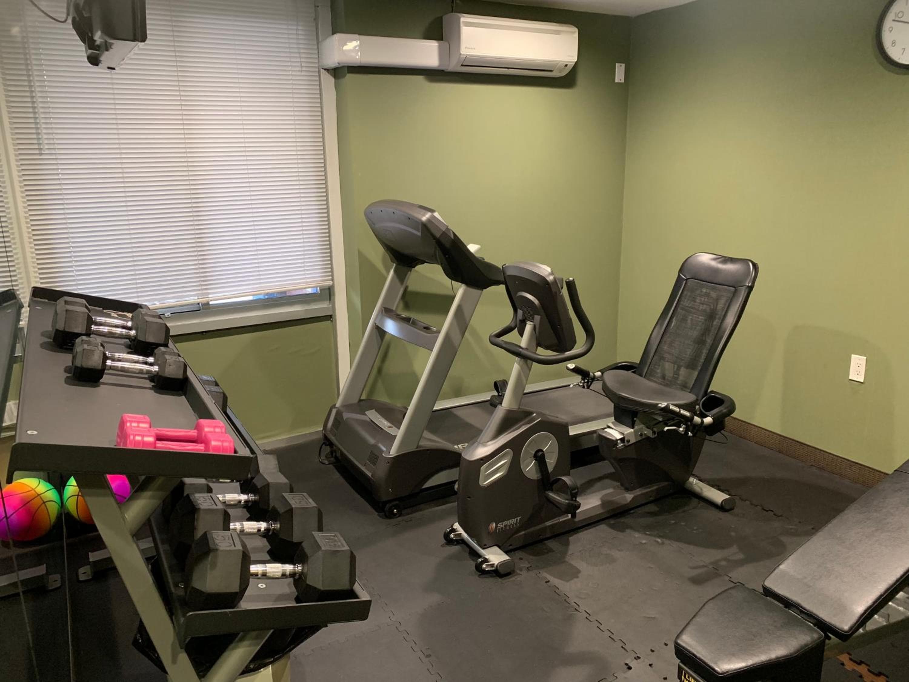 Days Inn by Wyndham Brooklyn Borough Park