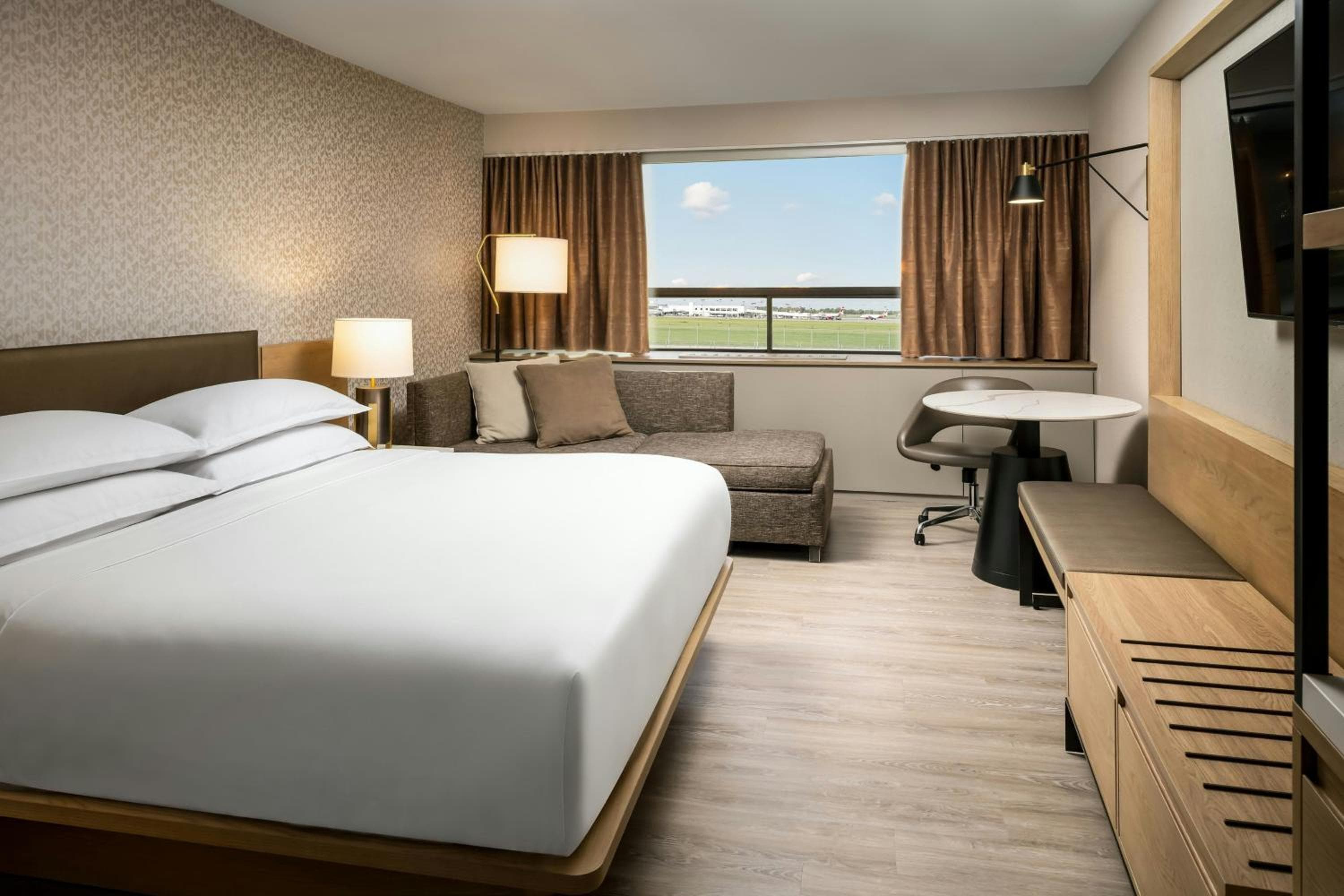 Sheraton Montreal Airport Hotel