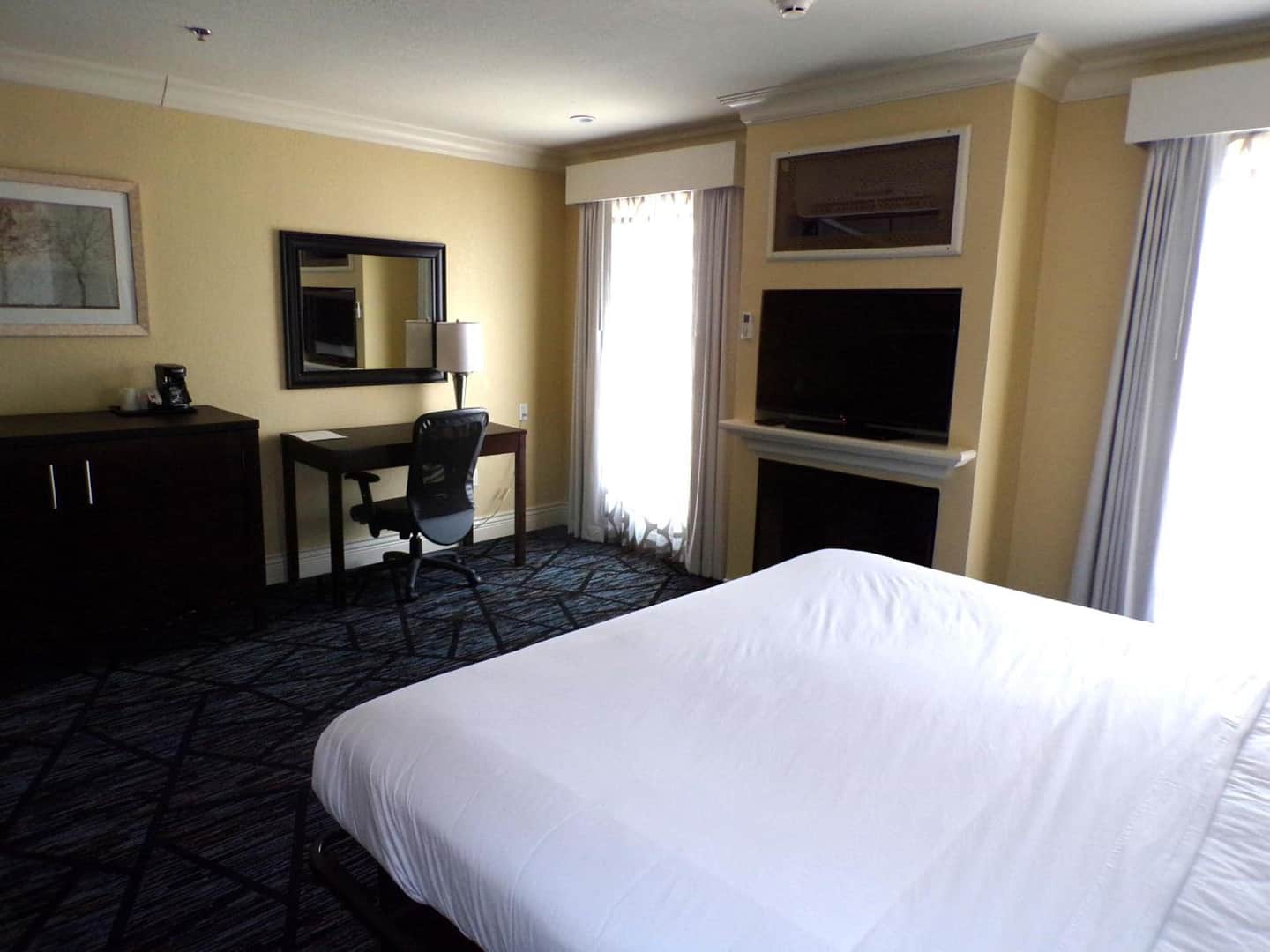 Niagara Crossing Hotel and Spa